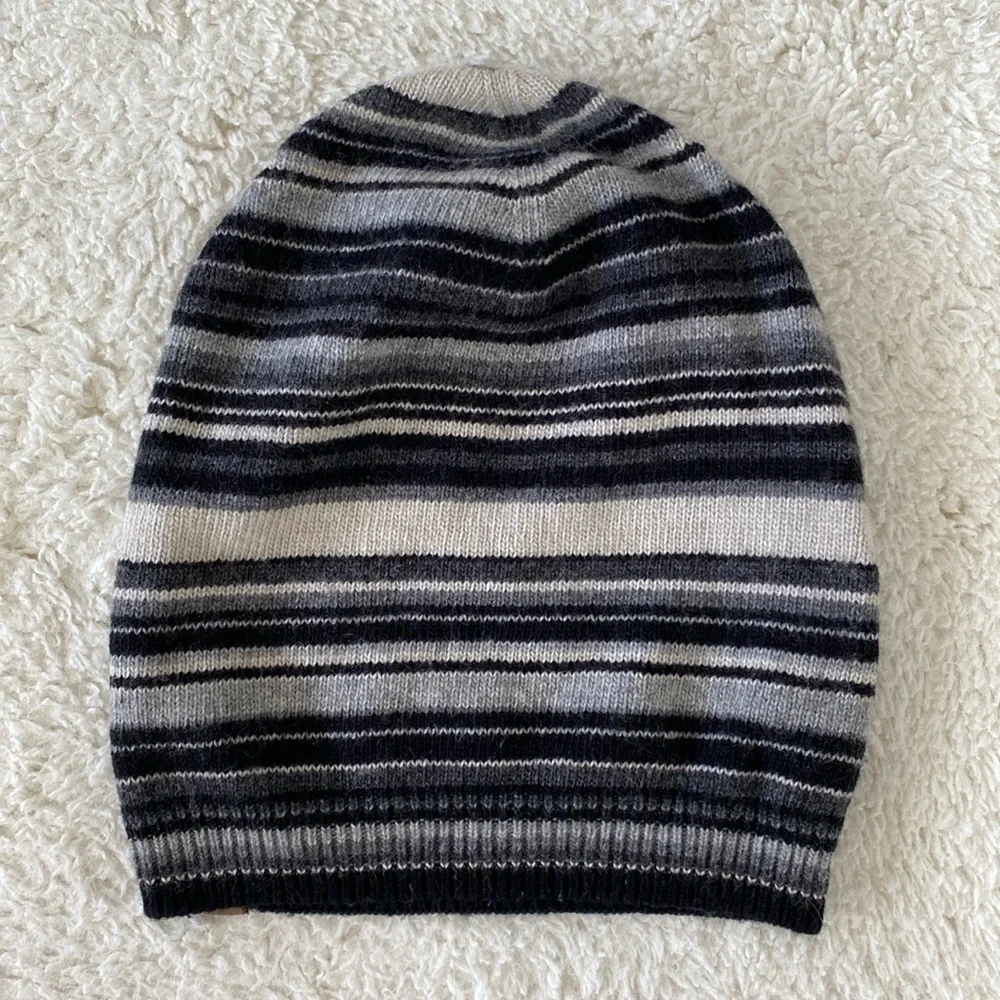 ❤️ True Religion Striped Beanie